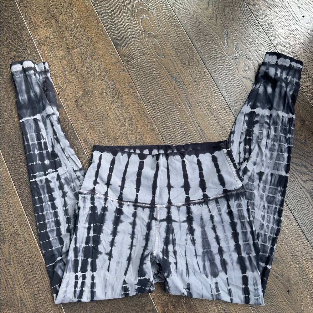 lululemon athletica Black and Gray Tie-Dye Leggings